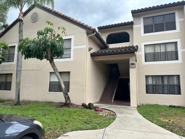 Looking for a spacious condo that's conveniently located near - Beach Condo for sale in Pompano Beach, Florida on Beachhouse.com