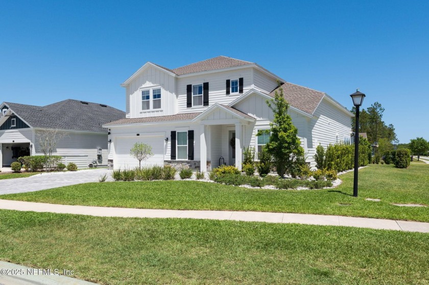 Welcome to your dream home in Nocatee, ideally situated on an - Beach Home for sale in Ponte Vedra, Florida on Beachhouse.com
