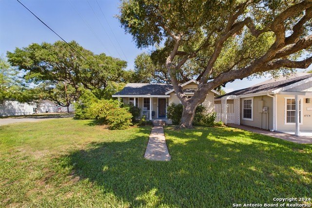 Two Houses One Property Turnkey Income Potential Located in the - Beach Home for sale in Rockport, Texas on Beachhouse.com