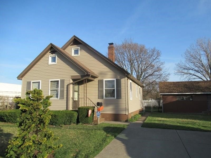 What a fabulous location to live and work! Check out this - Beach Home for sale in Erie, Pennsylvania on Beachhouse.com