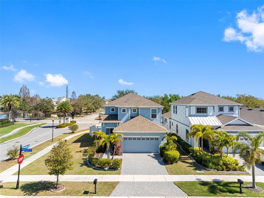 *HEATED POOL HOME* GOURGEOUS GOURMET KITCHEN *  CORNER LOT * - Beach Home for sale in Apollo Beach, Florida on Beachhouse.com