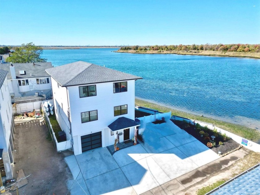 Welcome to 14 Pershing Place, A Stunning Brand-New Construction - Beach Home for sale in Island Park, New York on Beachhouse.com