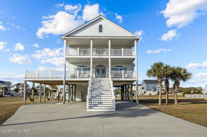 Welcome to your own slice of paradise with gorgeous water views - Beach Home for sale in Newport, North Carolina on Beachhouse.com