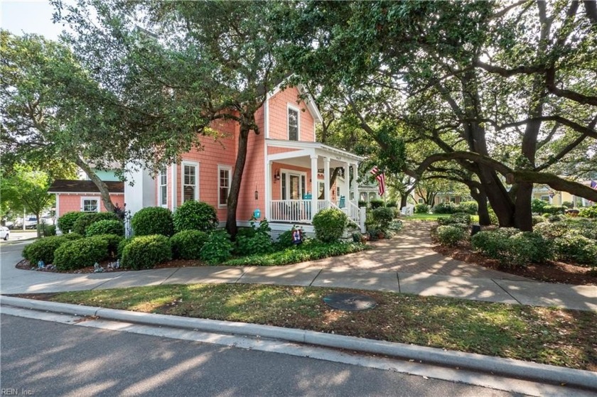Coastal cottage with plenty of charm, nestled on beautifully - Beach Home for sale in Norfolk, Virginia on Beachhouse.com