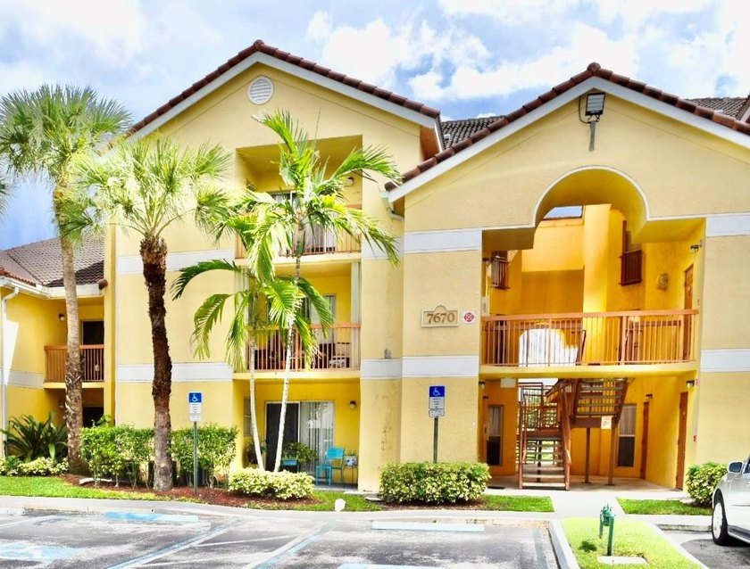 Step into comfort in this beautifully maintained 2-bed, 2-bath - Beach Condo for sale in Tamarac, Florida on Beachhouse.com