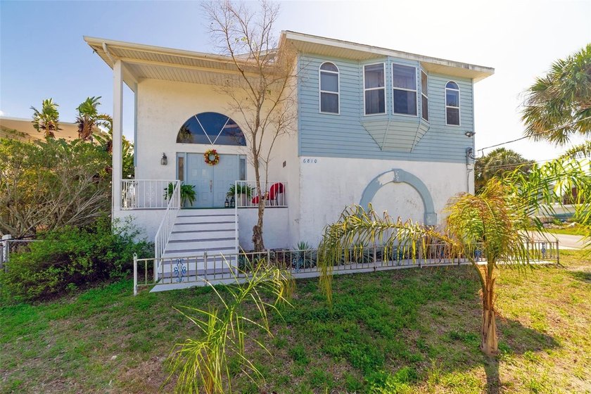 Waterfront Opportunity! This spacious elevated waterfront home - Beach Home for sale in Hudson, Florida on Beachhouse.com