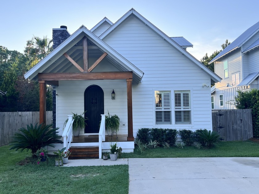 This 3-bedroom 2.5-bath custom home is perfect for a second home - Beach Home for sale in Miramar Beach, Florida on Beachhouse.com