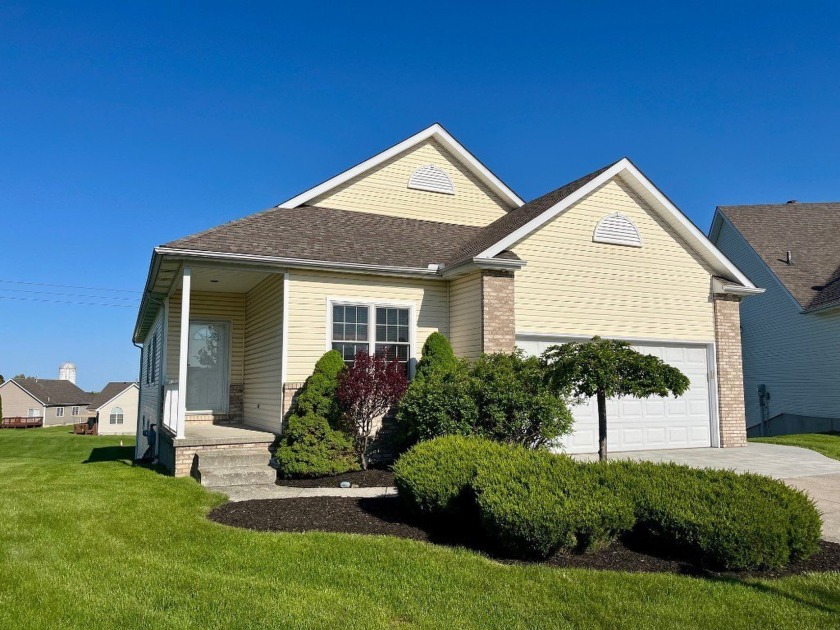 Tucked onto a low-traffic, center courtyard cul-de-sac/street in - Beach Condo for sale in Erie, Pennsylvania on Beachhouse.com
