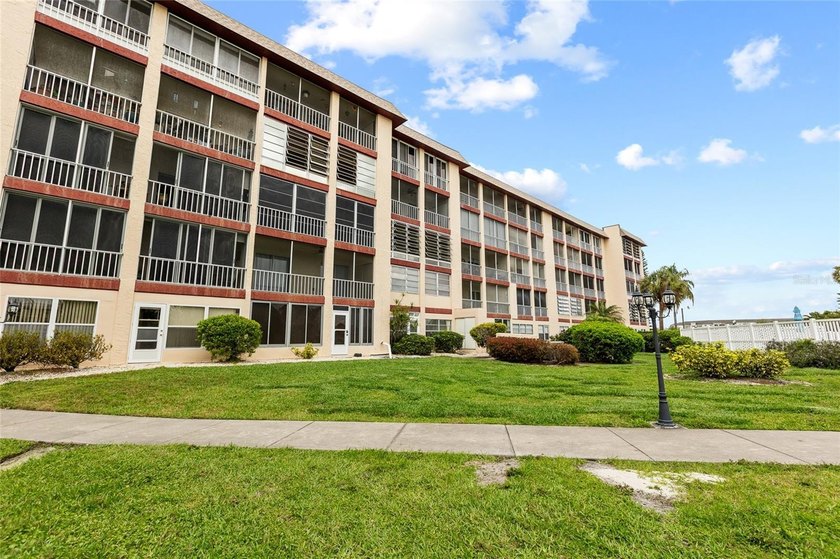 Enjoy affordable Florida living in a prime location at Bayshore - Beach Condo for sale in Bradenton, Florida on Beachhouse.com