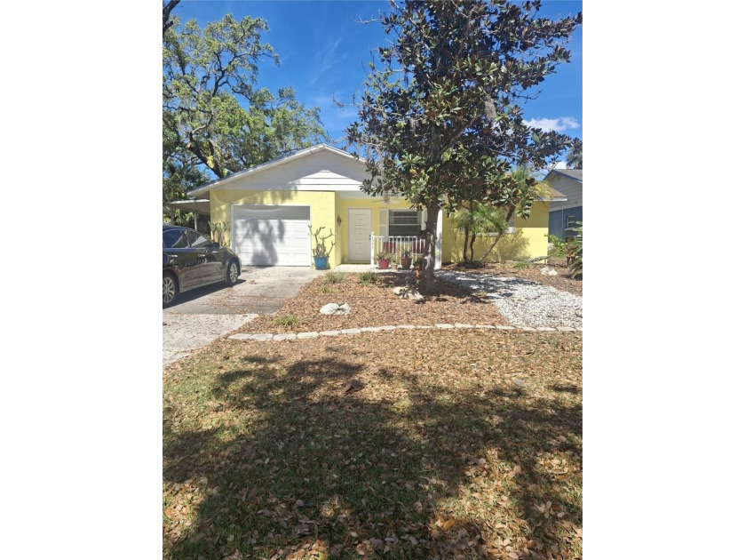 Mrs. Clean lives here!  Immaculate 2-bedroom 2 bath waterfront - Beach Home for sale in New Port Richey, Florida on Beachhouse.com