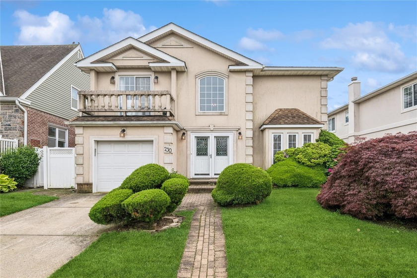 Welcome to Coastal Luxury Living at 230 W. Beech Street Just - Beach Home for sale in Long Beach, New York on Beachhouse.com