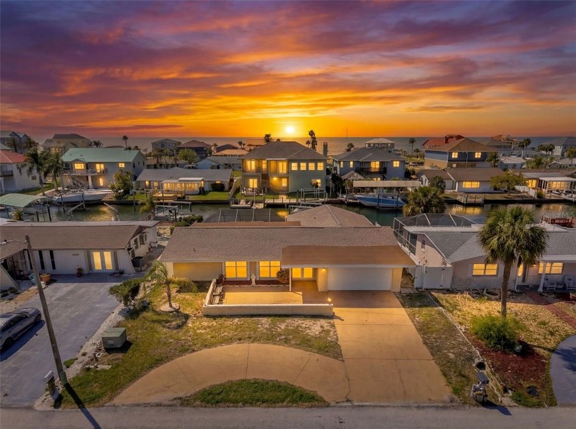 Welcome to your waterfront retreat in Hudson, Florida, just - Beach Home for sale in Hudson, Florida on Beachhouse.com