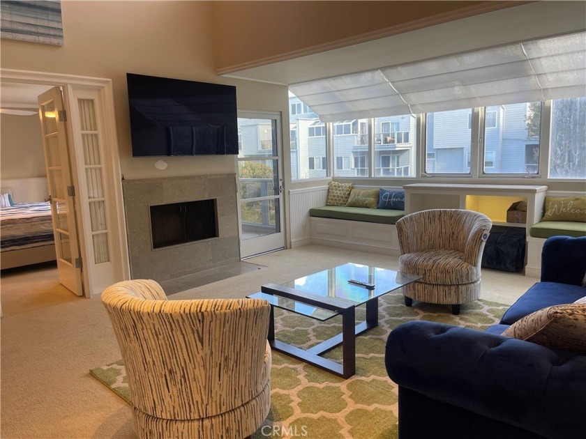 Welcome to this charming 2-bedroom condo just steps to the ocean - Beach Condo for sale in Redondo Beach, California on Beachhouse.com
