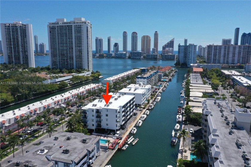 Views/Location! This corner unit, 2 bedroom 1.5 bathroom is - Beach Condo for sale in North Miami Beach, Florida on Beachhouse.com