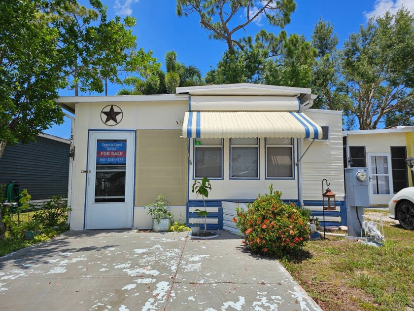 This quaint and affordable home is move in ready and fully - Beach Home for sale in North Fort Myers, Florida on Beachhouse.com