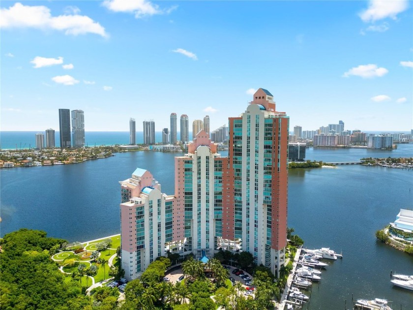 Discover Hidden Bay--a true gem in Aventura! Nestled on an - Beach Condo for sale in Aventura, Florida on Beachhouse.com