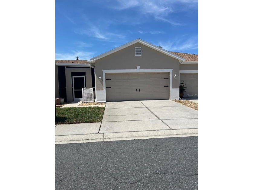 WELCOME HOME TO THIS 2BED/2BATH/2 CAR GARAGE WITH NO REAR - Beach Home for sale in Land O Lakes, Florida on Beachhouse.com
