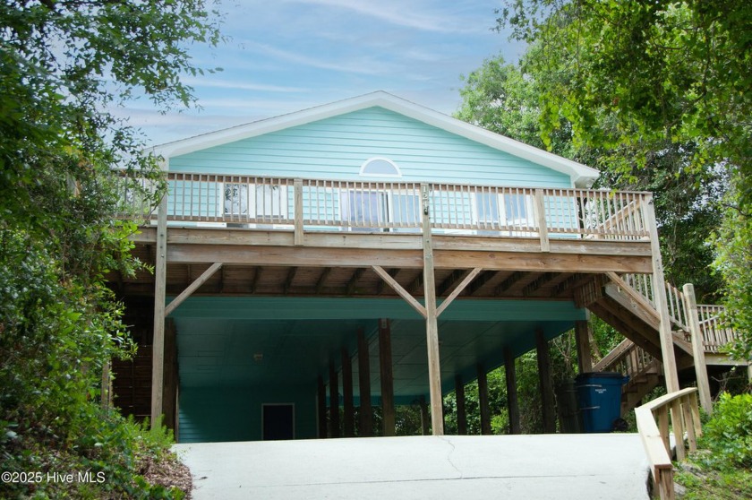 This is your chance to own a turnkey home in Emerald Isle!!! - Beach Home for sale in Emerald Isle, North Carolina on Beachhouse.com