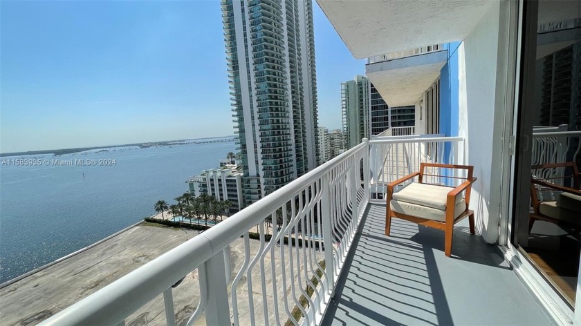 Super spacious move-in condition 3 bed/2 bath in the heart of - Beach Condo for sale in Miami, Florida on Beachhouse.com