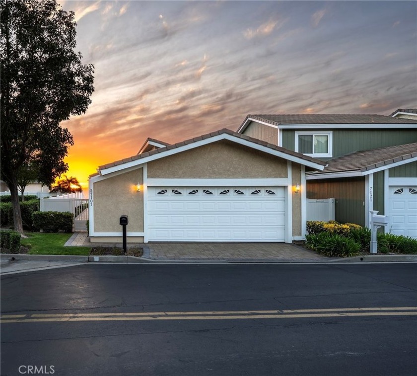 Welcome to this stunning Lake Summit view home in Anaheim Hills! - Beach Home for sale in Anaheim Hills, California on Beachhouse.com