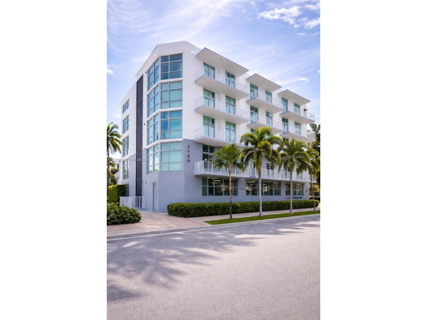 Impeccably renovated loft-style condo in the heart of Hollywood - Beach Condo for sale in Hollywood, Florida on Beachhouse.com