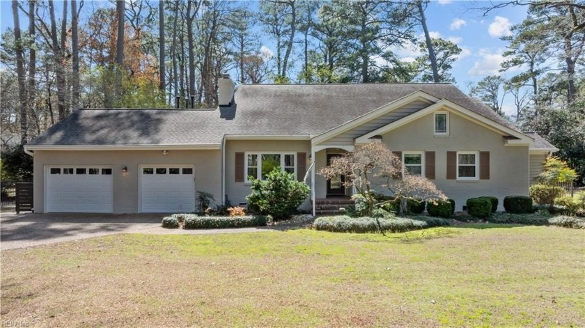 Welcome home! This stylish and modern home has been updated - Beach Home for sale in Virginia Beach, Virginia on Beachhouse.com