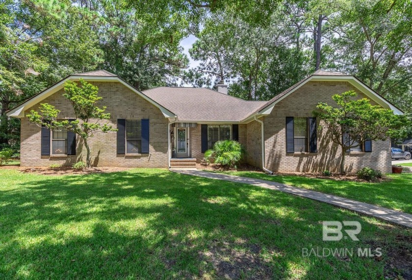 This beautiful 3-bedroom, 2.5-bath home is located approximately - Beach Home for sale in Fairhope, Alabama on Beachhouse.com