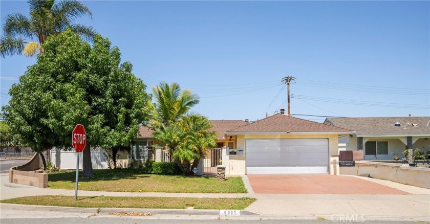 4 bedroom 2 bath single story home in Huntington Beach for sale - Beach Home for sale in Huntington Beach, California on Beachhouse.com