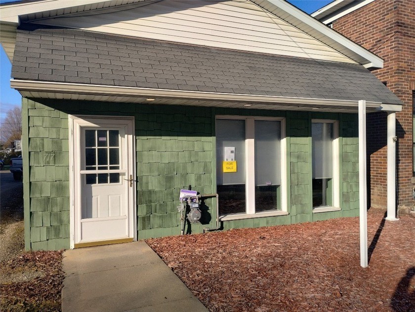 Welcome to this beautifully maintained and updated commercial - Beach Commercial for sale in Girard, Pennsylvania on Beachhouse.com