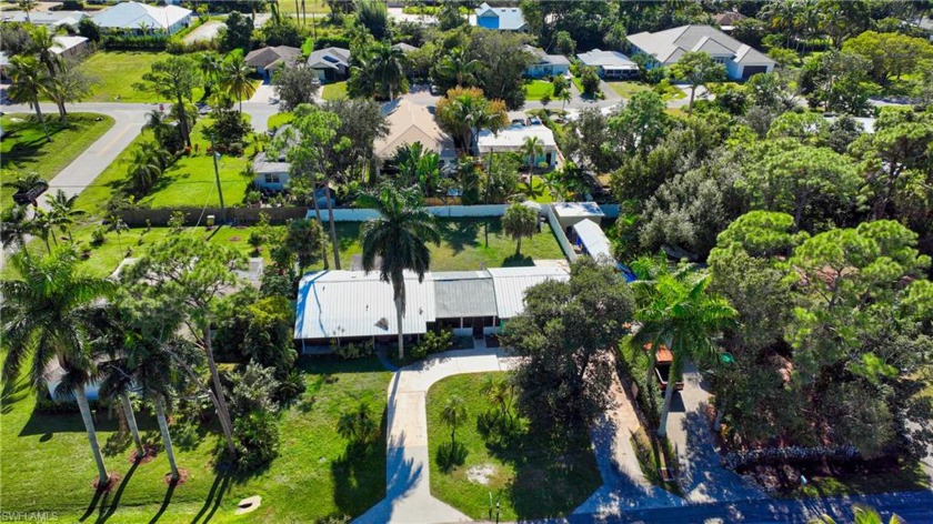 Double lot, .31 acre, with southern rear exposure, located in a - Beach Home for sale in Naples, Florida on Beachhouse.com
