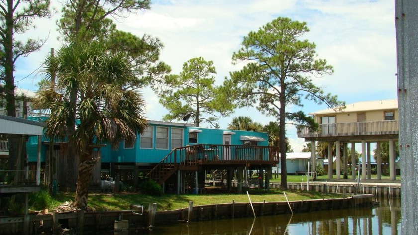 Enchanting waterfront  2bed/1bath property, recently remodeled - Beach Home for sale in Horseshoe Beach, Florida on Beachhouse.com