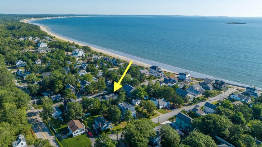Looking for a beach house? This 2-bedroom cozy home is just a - Beach Home for sale in Saco, Maine on Beachhouse.com