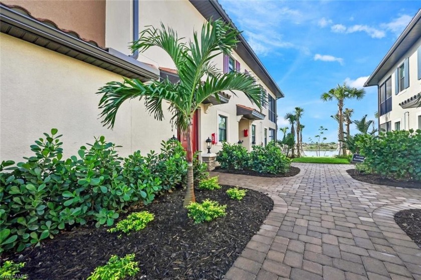 Absolutely beautiful professionally decorated with Custom Ethan - Beach Condo for sale in Naples, Florida on Beachhouse.com