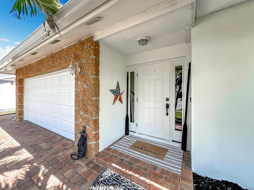 Welcome to Villa De Palmas in Merritt Island! This beautiful - Beach Home for sale in Merritt Island, Florida on Beachhouse.com