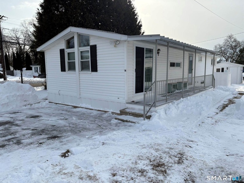 It's time to buy your beach house in the heart of Westbrook! - Beach Home for sale in Westbrook, Connecticut on Beachhouse.com