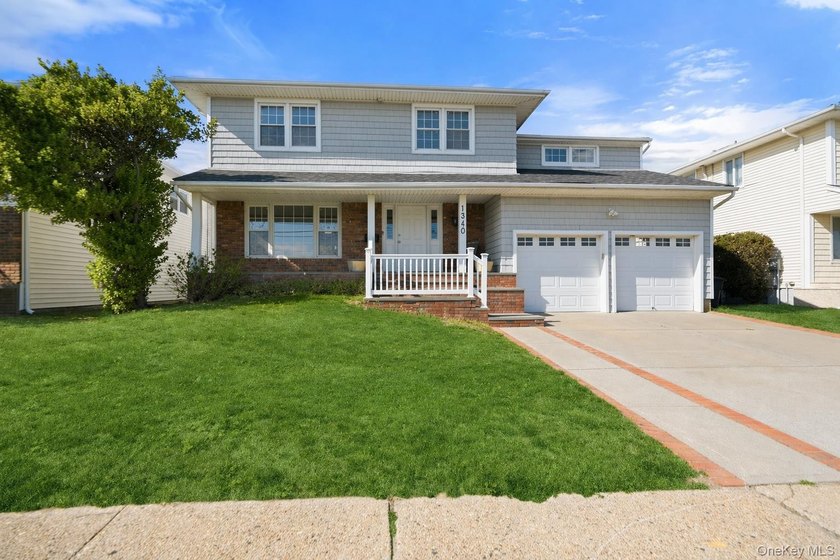 Welcome to 1340 Beech Street, a beautifully updated and spacious - Beach Home for sale in Atlantic Beach, New York on Beachhouse.com