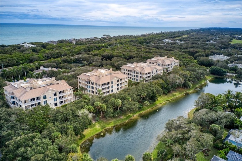 Elegant Lakeside penthouse! Private elevator opens into a grand - Beach Home for sale in Vero Beach, Florida on Beachhouse.com