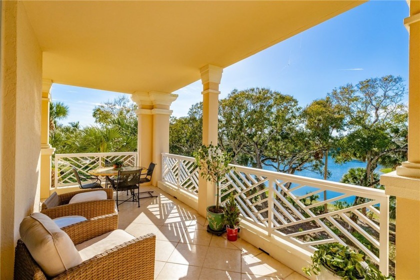 Luxury condo with amazing lake views. 3 bedrooms each with their - Beach Home for sale in Vero Beach, Florida on Beachhouse.com