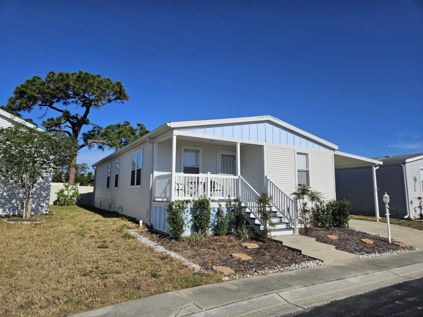 This is a 55+&quot;&quot;lot lease,&quot;&quot;pet friendly - Beach Home for sale in Tarpon Springs, Florida on Beachhouse.com