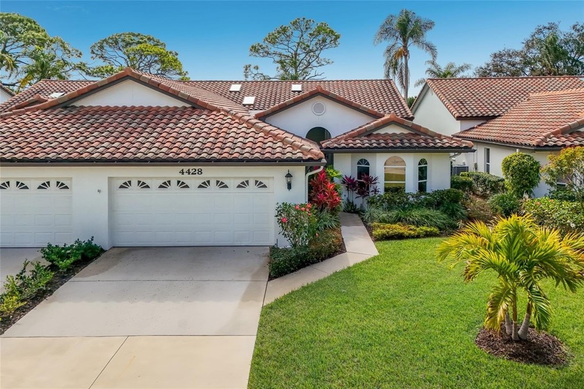 One or more photo(s) has been virtually staged. Nestled in the - Beach Home for sale in Sarasota, Florida on Beachhouse.com