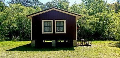 Cute, cozy cottage just minutes to the Steinhatchee River and - Beach Home for sale in Steinhatchee, Florida on Beachhouse.com
