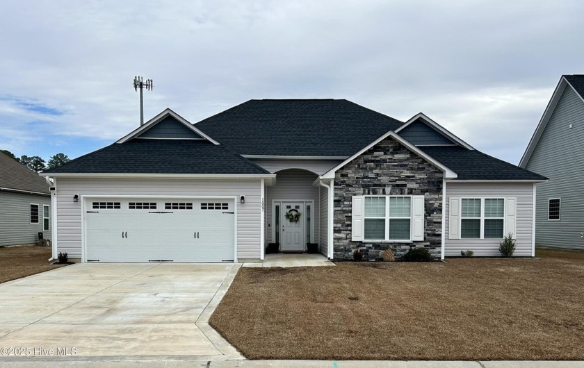 Welcome to 1007 Abby Leigh Avenue! Nestled in the highly - Beach Home for sale in New Bern, North Carolina on Beachhouse.com