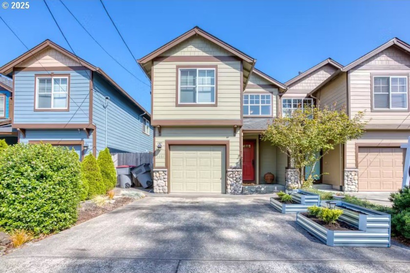 This is your opportunity to own a well appointed townhome - Beach Home for sale in Seaside, Oregon on Beachhouse.com