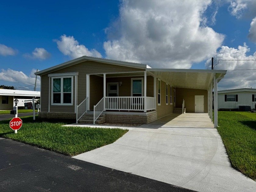 This new Skyline/Champion home has many upgrades including a - Beach Home for sale in Daytona Beach, Florida on Beachhouse.com
