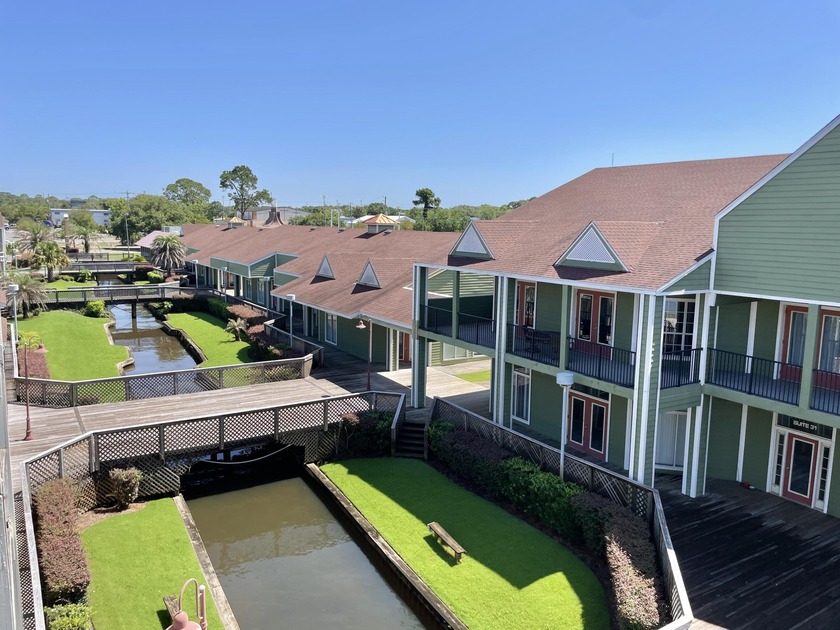 25 units for sale in 6 buildings. The units are leased and range - Beach Condo for sale in Fort Walton Beach, Florida on Beachhouse.com