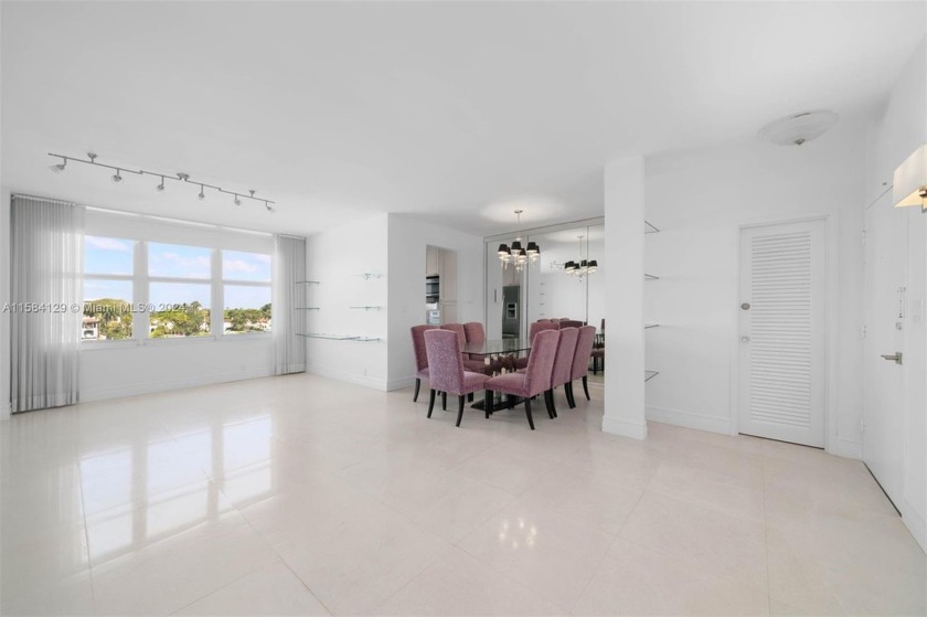 Experience oceanfront living in this 1 bed 2 bath unit with - Beach Condo for sale in Miami Beach, Florida on Beachhouse.com