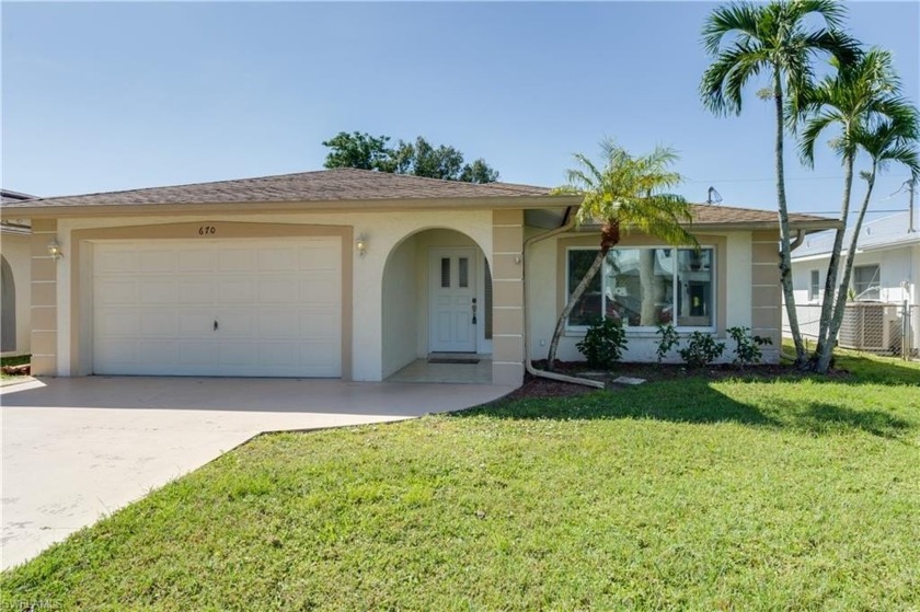 Very desirable North Naples location! Southern light exposure - Beach Home for sale in Naples, Florida on Beachhouse.com