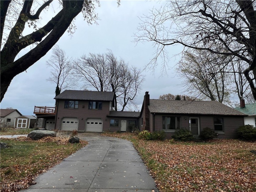 Beautiful Lake Erie Front Property! These do not come up often! - Beach Home for sale in Conneaut, Ohio on Beachhouse.com