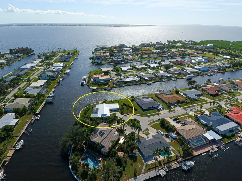 RARE! Tip/Cul-De-Sac lot with OVER 200 FEET OF WATERFRONT-AGE & - Beach Home for sale in Port Charlotte, Florida on Beachhouse.com