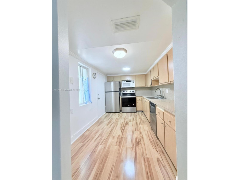 Spacious & Updated 2 Bed / 2 Bath Corner Unit - 1,789 SQFT with - Beach Condo for sale in Miami, Florida on Beachhouse.com